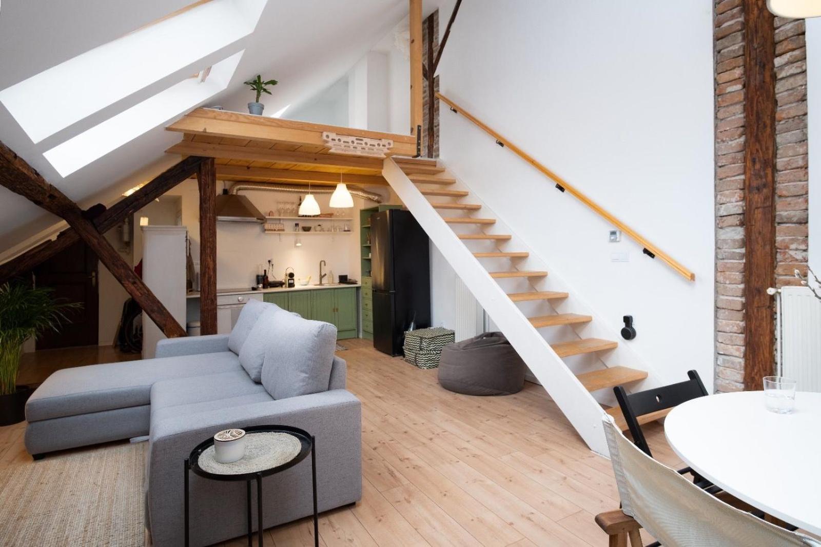Art / Peaceful / Historical City Center Apartment Zagreb Exterior photo